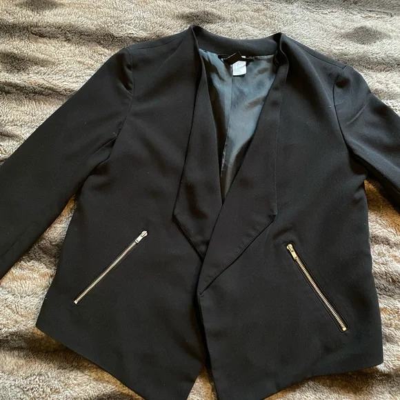 H&M a-symmetrical blazer - Picture 10 of 11